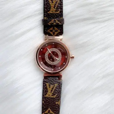 LOUIS VUITTON LV 904l Stainless Steel Quartz Watch 33MM — LOUIS VUITTON