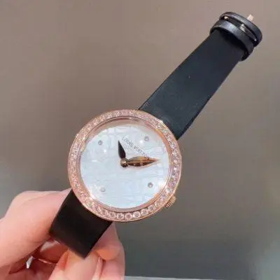 LOUIS VUITTON LV 904l Stainless Steel Quartz Watch 33MM — LOUIS VUITTON