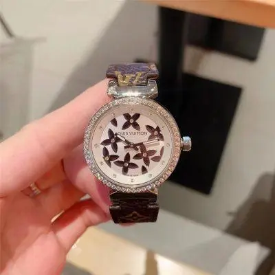 LOUIS VUITTON LV 904l Stainless Steel Quartz Watch 33MM — LOUIS VUITTON