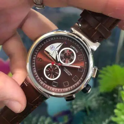 LOUIS VUITTON LV 904l Stainless Steel Quartz Watch 41MM — LOUIS VUITTON