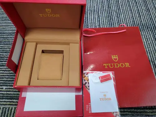 Tudor Box — Tudor